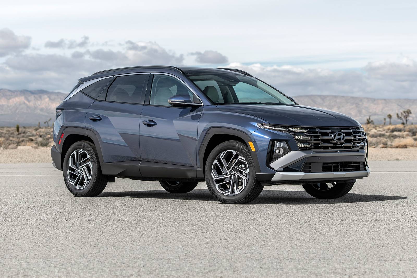 Hyundai vehicle - Perry's Quality Auto Repair services Hyundai cars in Simi Valley